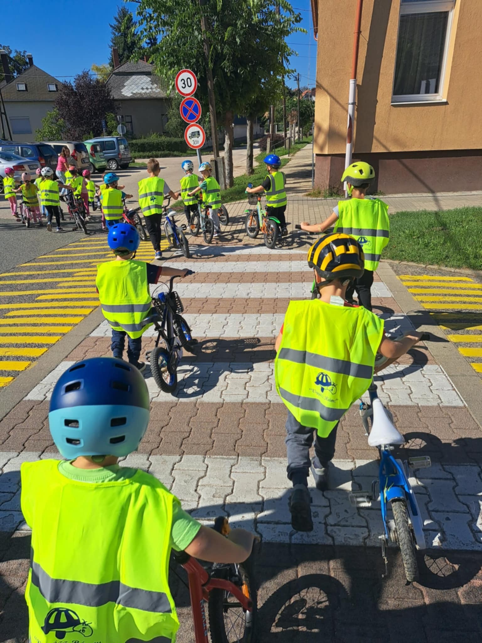 548215475_122108653274997413_3757448315816785746_n